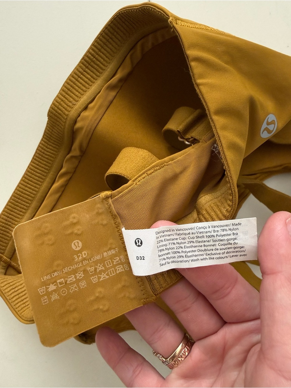 Lululemon High Support Sports Bra Yellow Mustard Gold Size 32D New Without Tags! - Picture 4 of 4